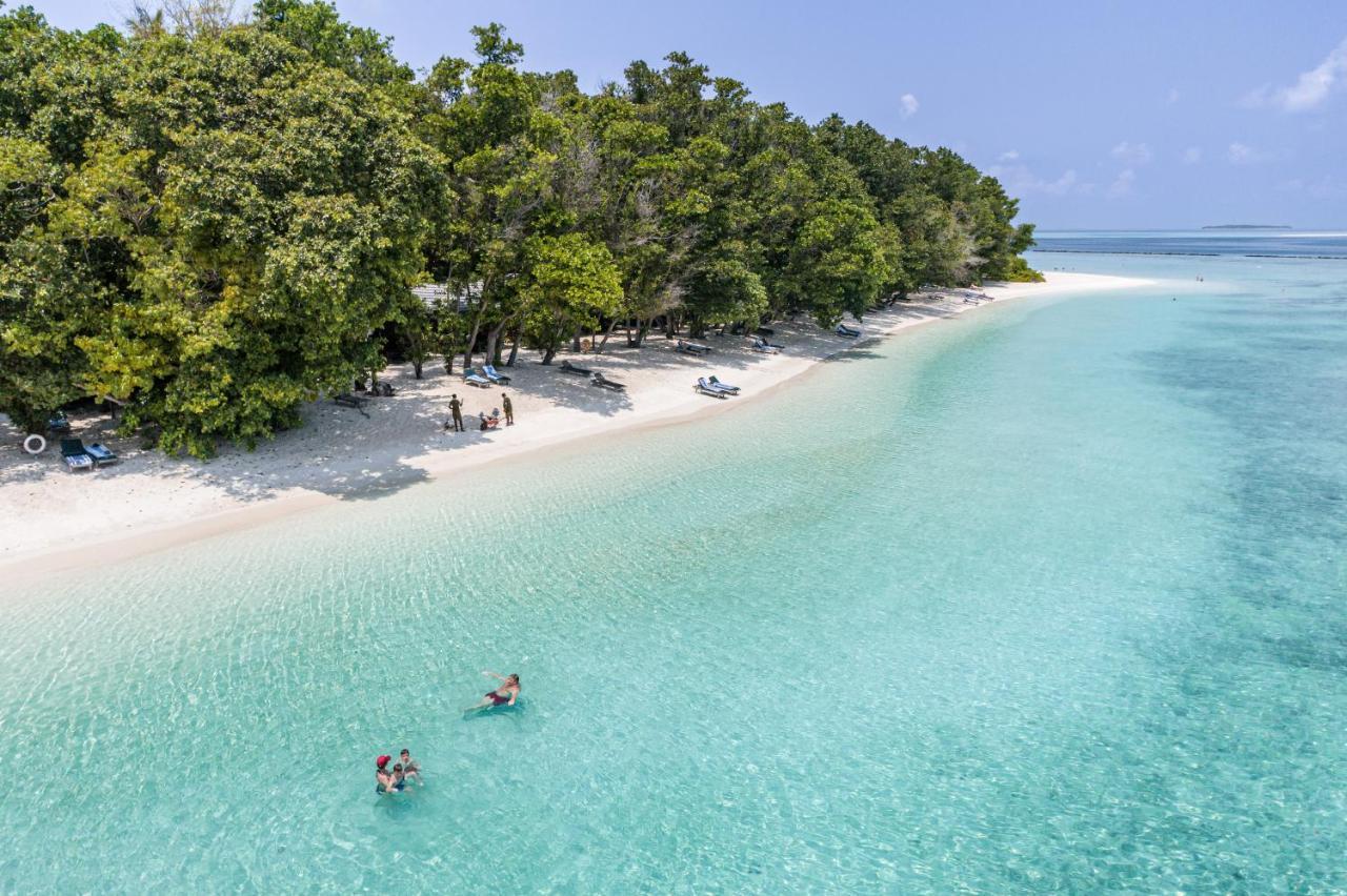 Royal Island Resort Maldives Dharavandhoo Exterior photo Beach at the island of Desroches