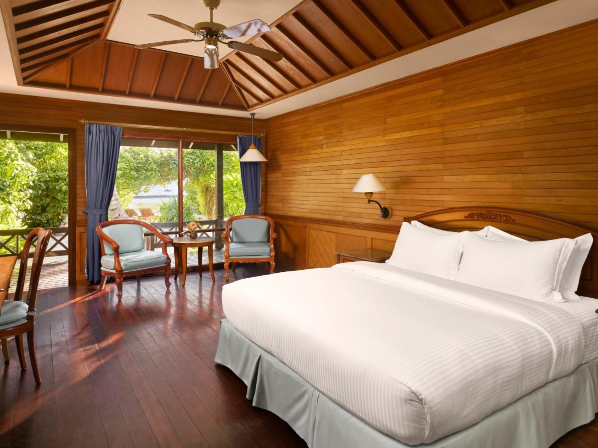 Royal Island Resort Maldives Dharavandhoo Exterior photo Deluxe Room