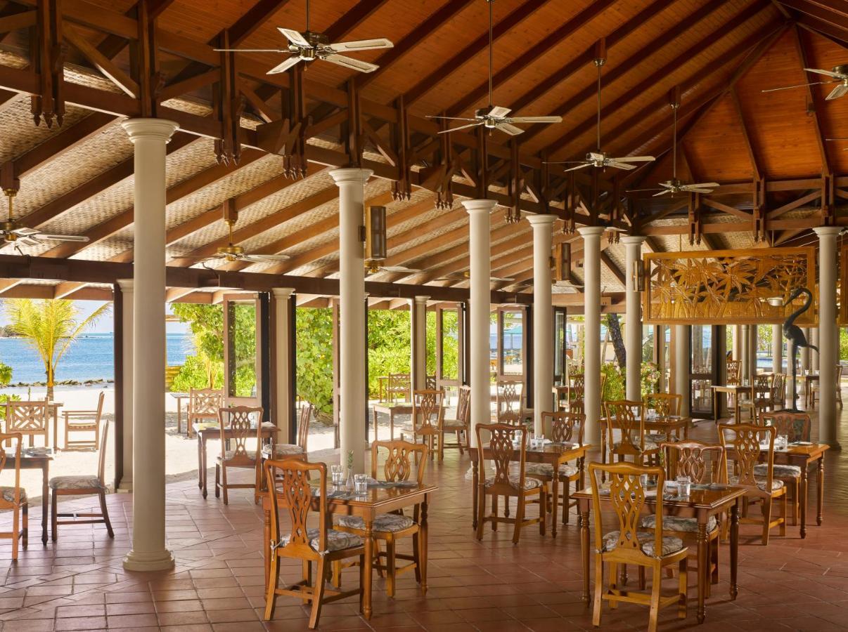 Royal Island Resort Maldives Dharavandhoo Exterior photo The interior of the restaurant